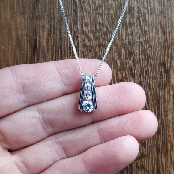 Jewelry - 18 Inch Sterling Silver Four Tiered Round CZ Pendant Necklace